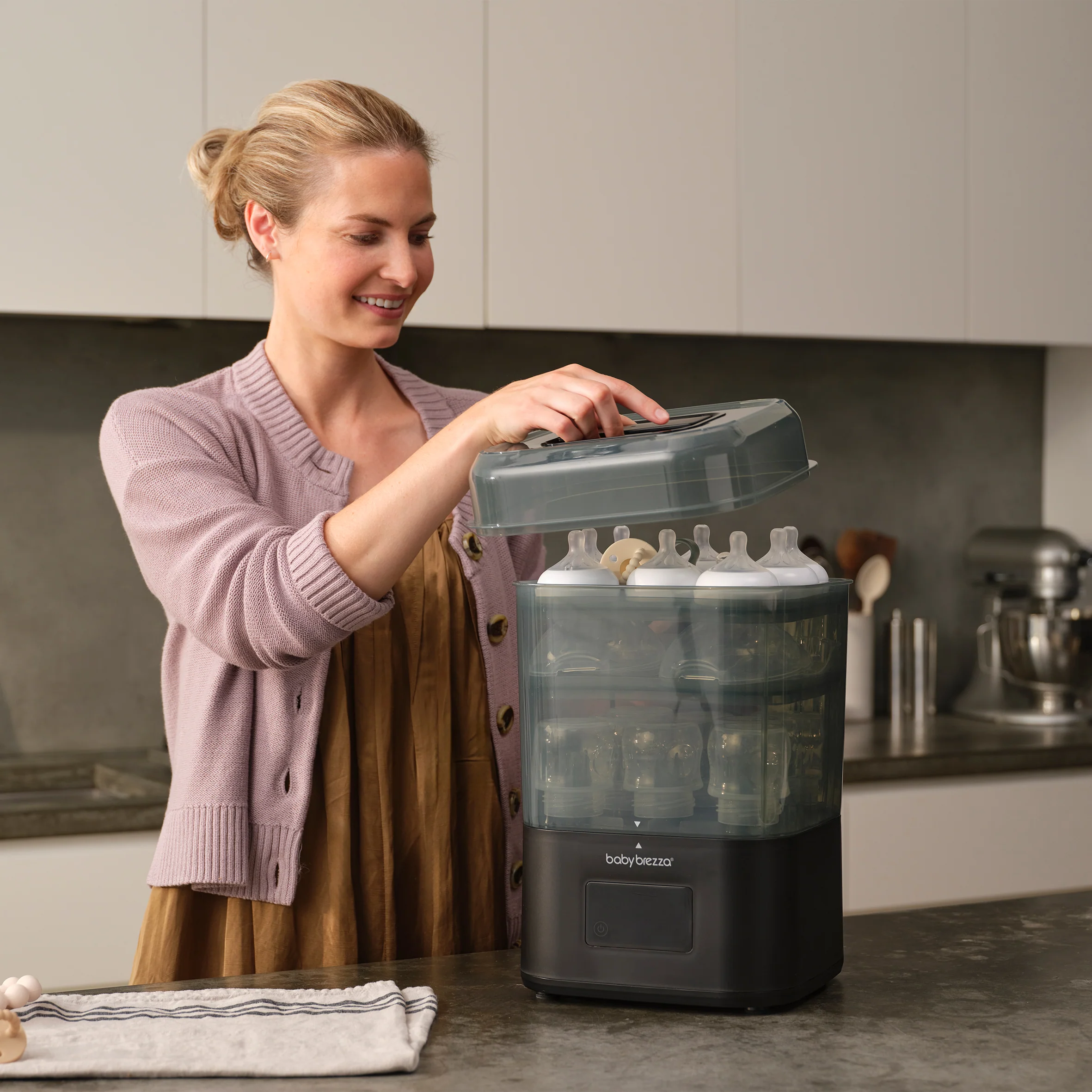 Baby Brezza BUNDLE Formula Pro Advanced And SuperQuick Steriliser - All Black - Image 22