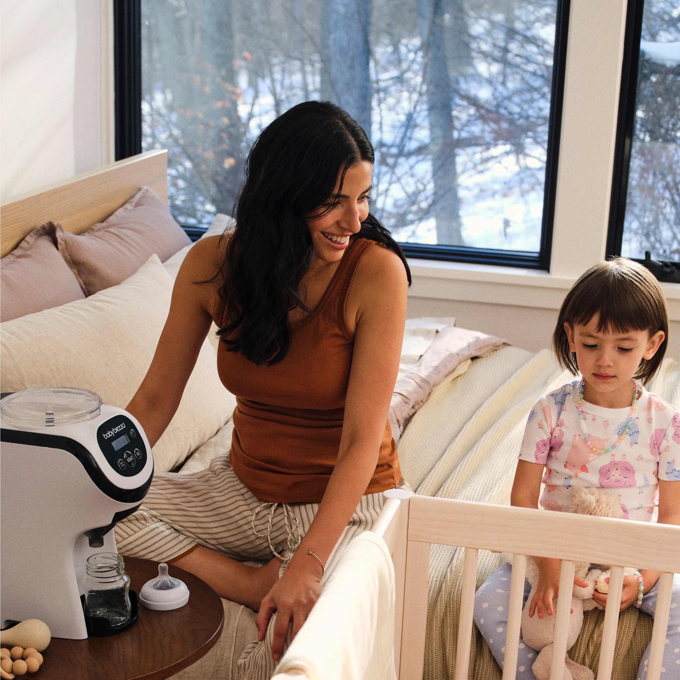 Baby Brezza BUNDLE Formula Pro Mini White And SuperQuick Steriliser Black - Image 12